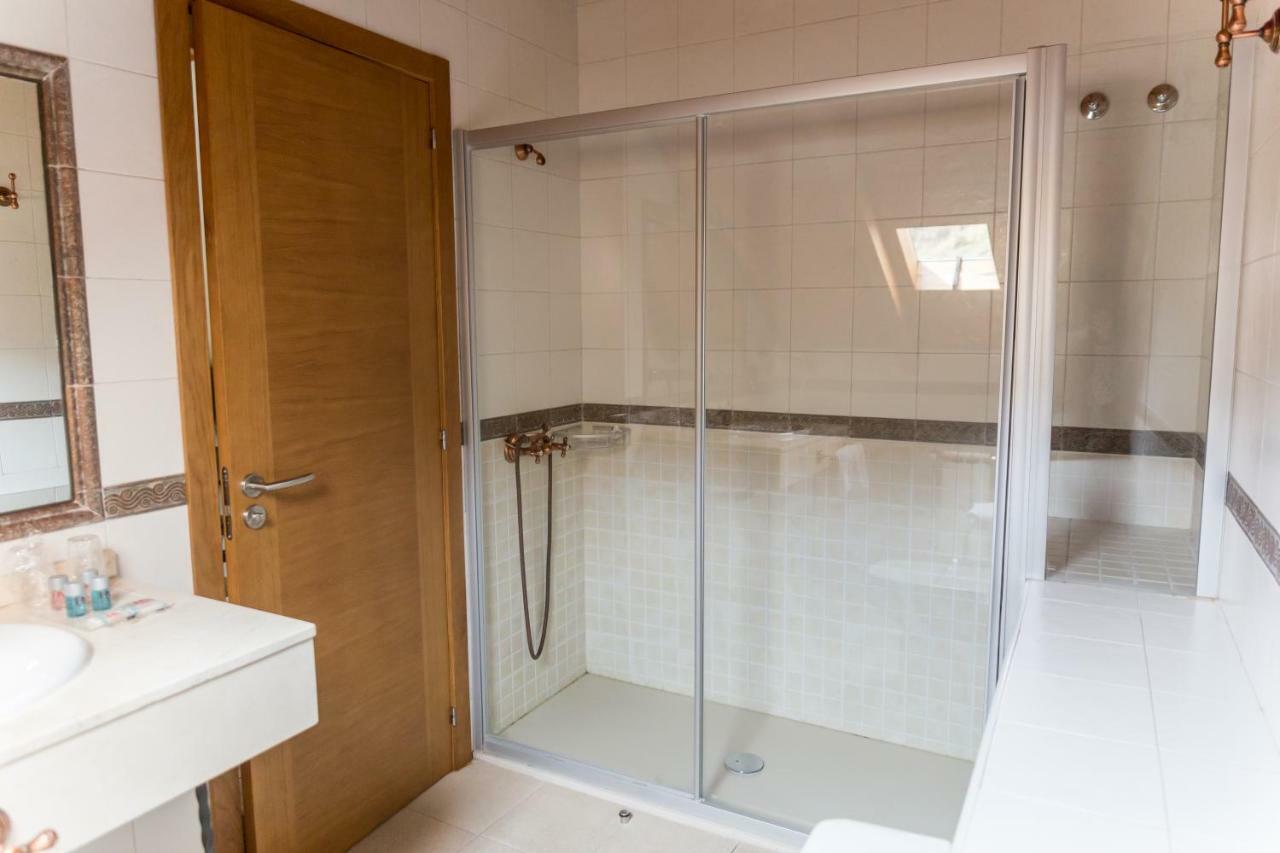 Hotel Ambasmestas מראה חיצוני תמונה